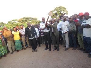 RDC Lt.Joe Walunsimbi commissions 2 road projects in Kasese.
